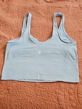 lululemon athletica pale gray cropped tank with scoop neck